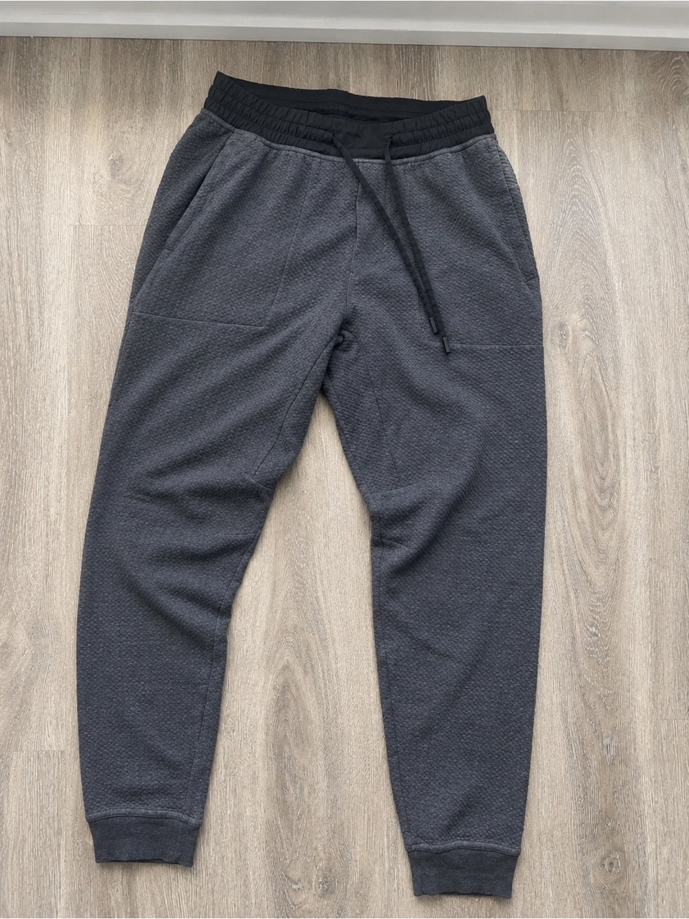 Lululemon Mens Ease the Day Joggers